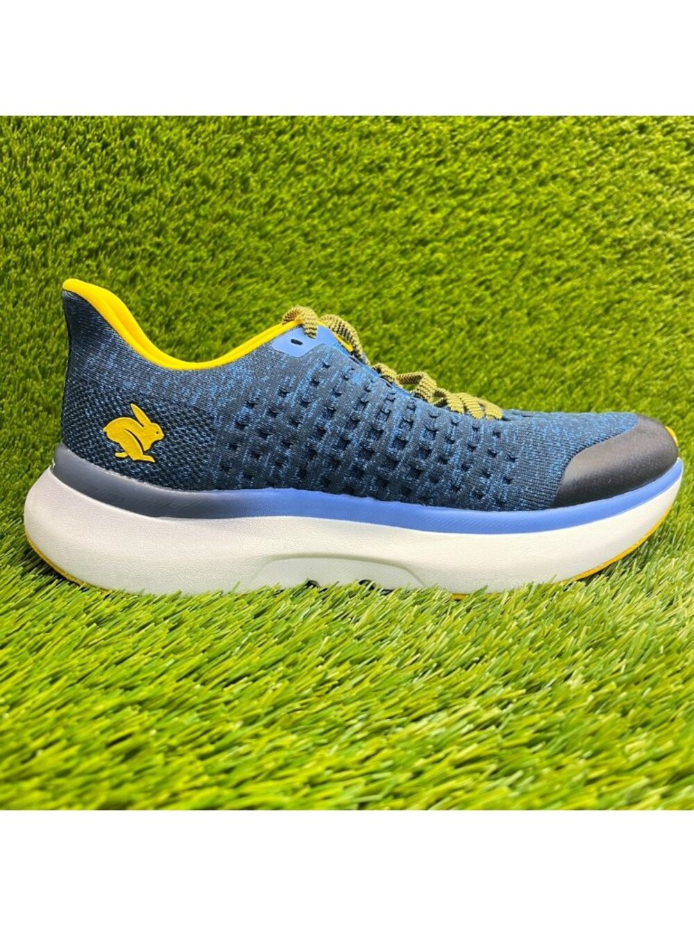 Rabbit Dream Chaser Womens Size 10.5 Blue Yellow Walking Running Shoes Sneakers